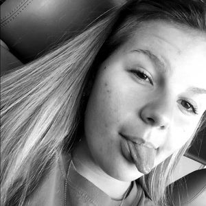 Meet your Posher, Meckenzie